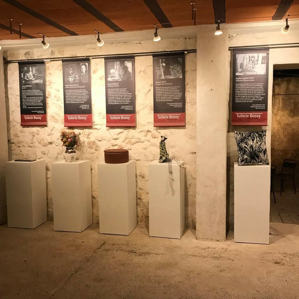 Salle d'exposition à la Tuilerie Bossy